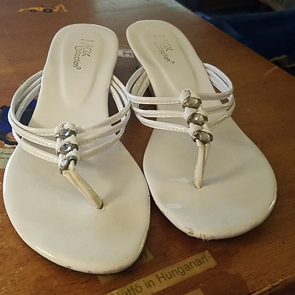 Max Collection White 1.5" Heel Size 10